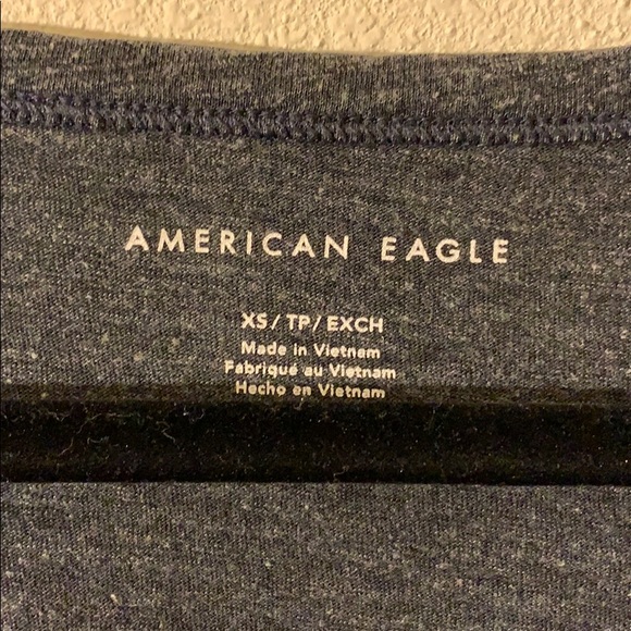 V neck - Picture 2 of 2